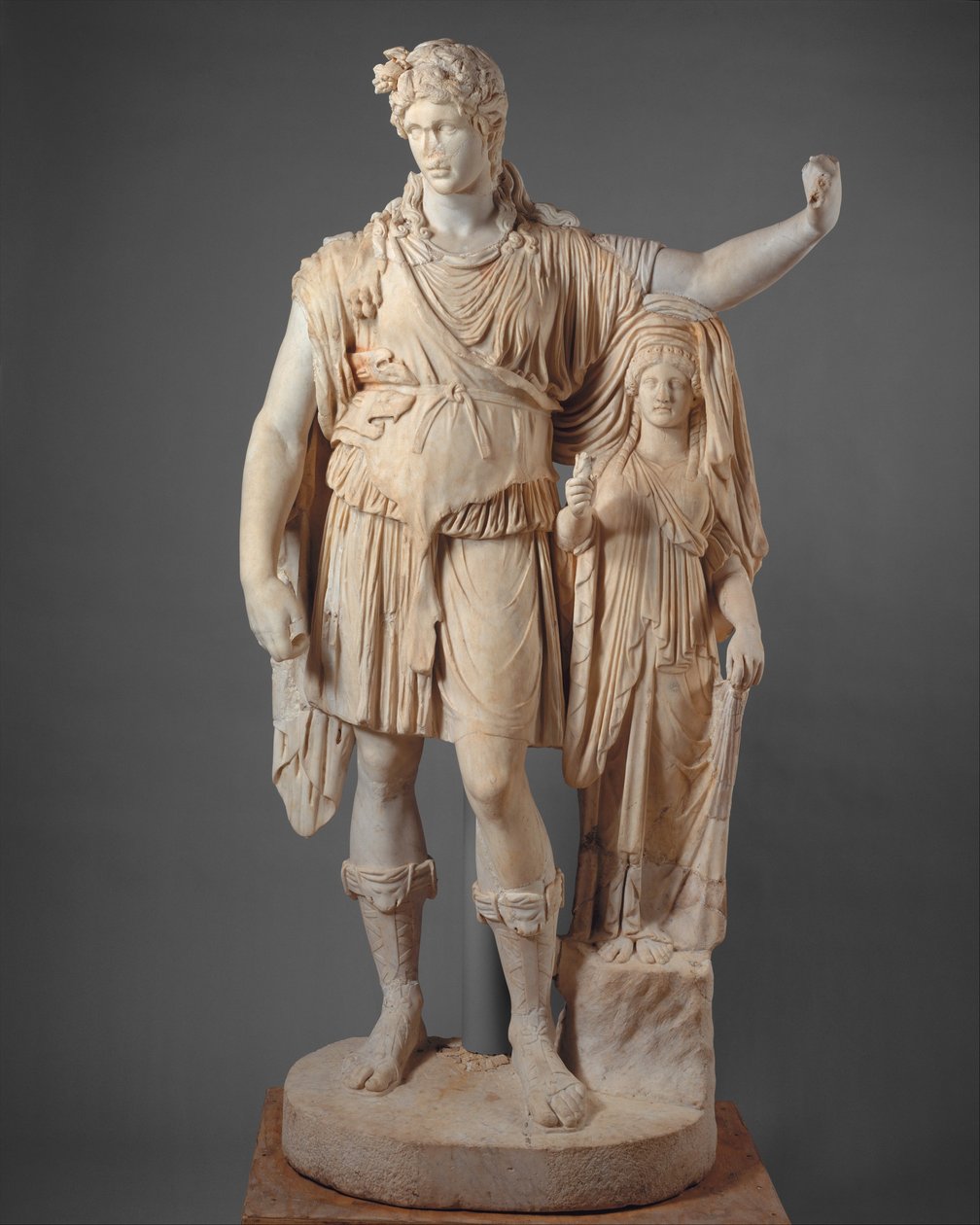 Dionüszosz női alakra támaszkodó szobra ("Remény Dionüszosz"), ie 27–68 (márvány) alkotó: Roman Imperial Period
