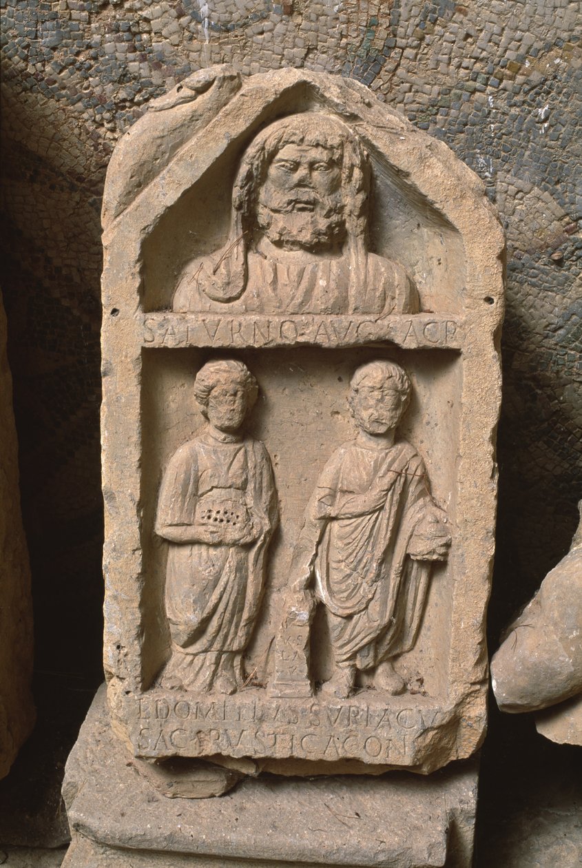 Fogadalmi sztéla, amelyet a Szaturnusznak szenteltek, a magas birodalmi időszak (i. e. 27-395) alkotó: Roman Imperial Period