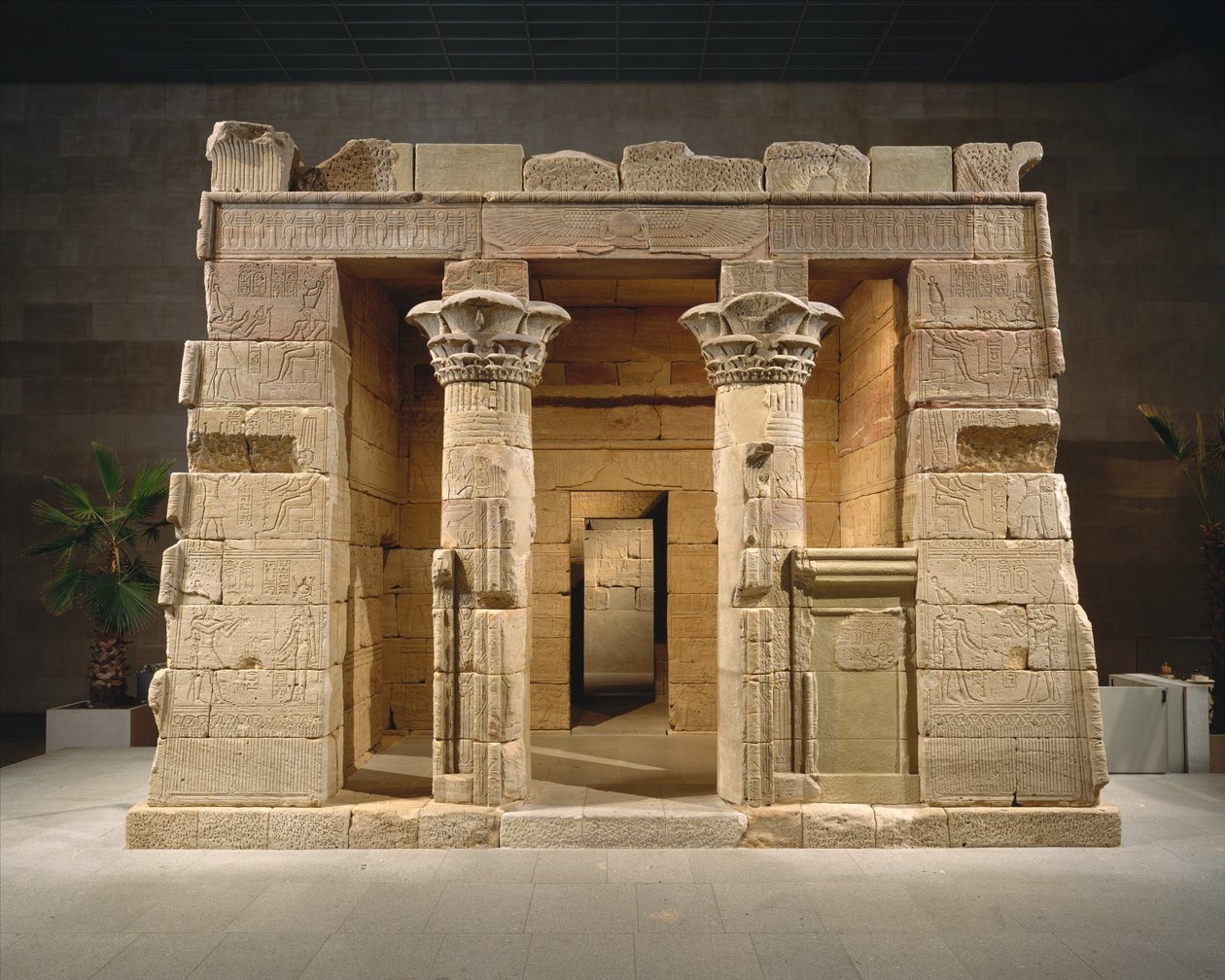 Dendur temploma, ie 10 körül (lipari homokkő) alkotó: Roman Period Egyptian