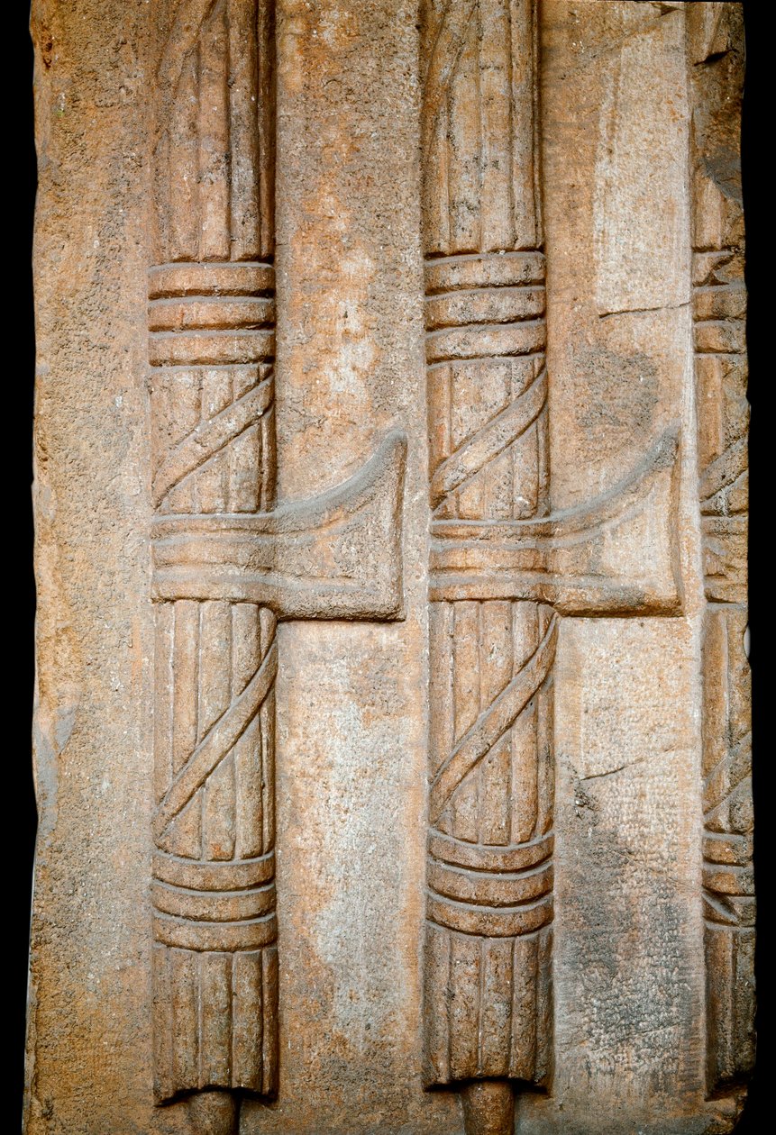 Dombormű, amely a császárkori lictor gerendáját ábrázolja (a római hatalom jelképei) Róma, Museo Nazionale Romano. (Arcok) alkotó: Roman Roman