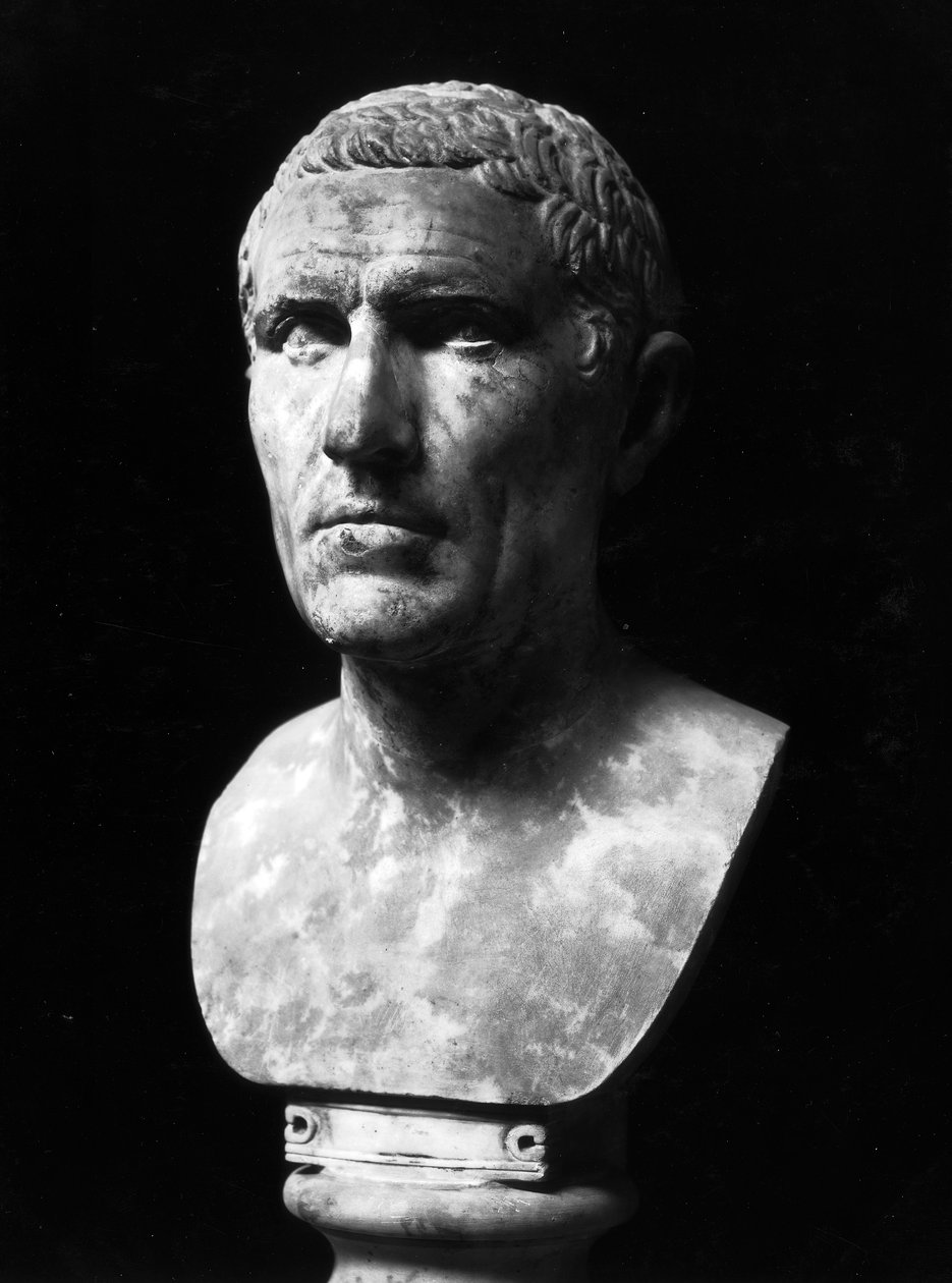 Marcus Claudius Marcellus (i.e. 268-208) mellszobra (márvány) alkotó: Roman Roman