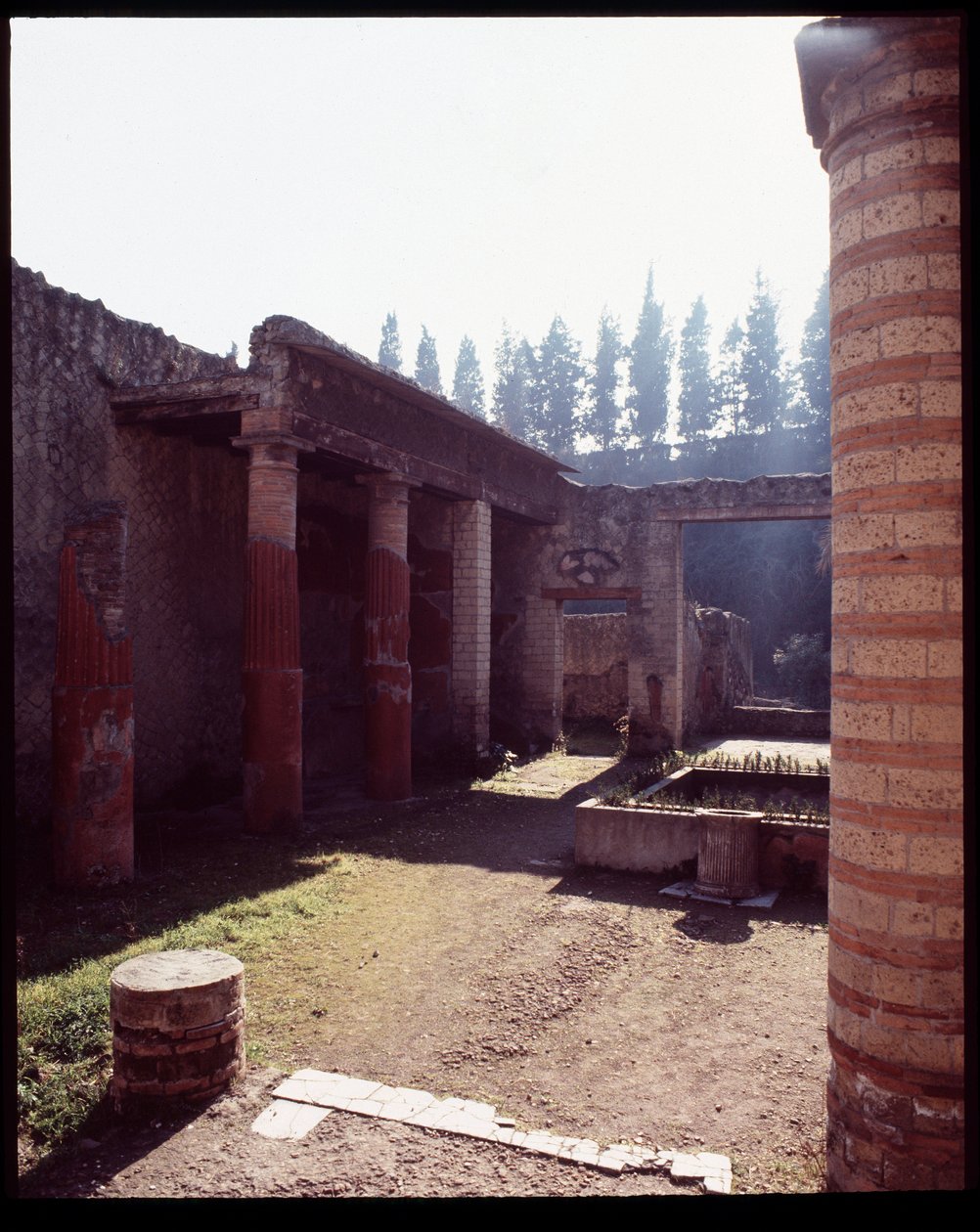 Casa della gemma ház, Kr.e. 5. század – Kr. u. 1. század alkotó: Roman Roman