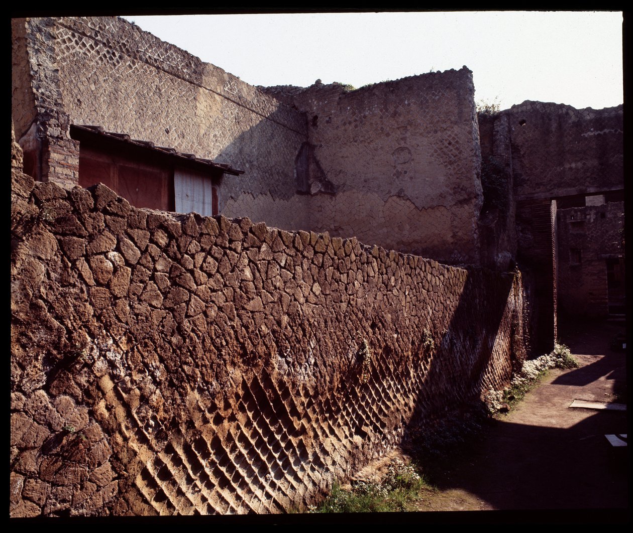 Részlet római építményekről (vegyes mű (vagy Opus vagecum és Opus komplexum), Kr.e. 5. század – Kr. u. 1. század alkotó: Roman Roman