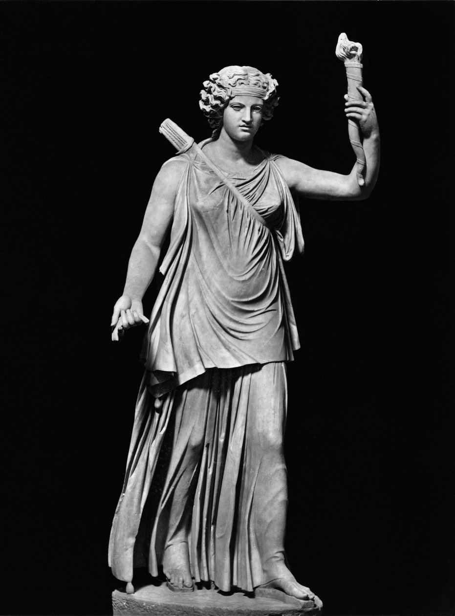 Diana Lucifera (márvány) (f/w fotó) alkotó: Roman Roman