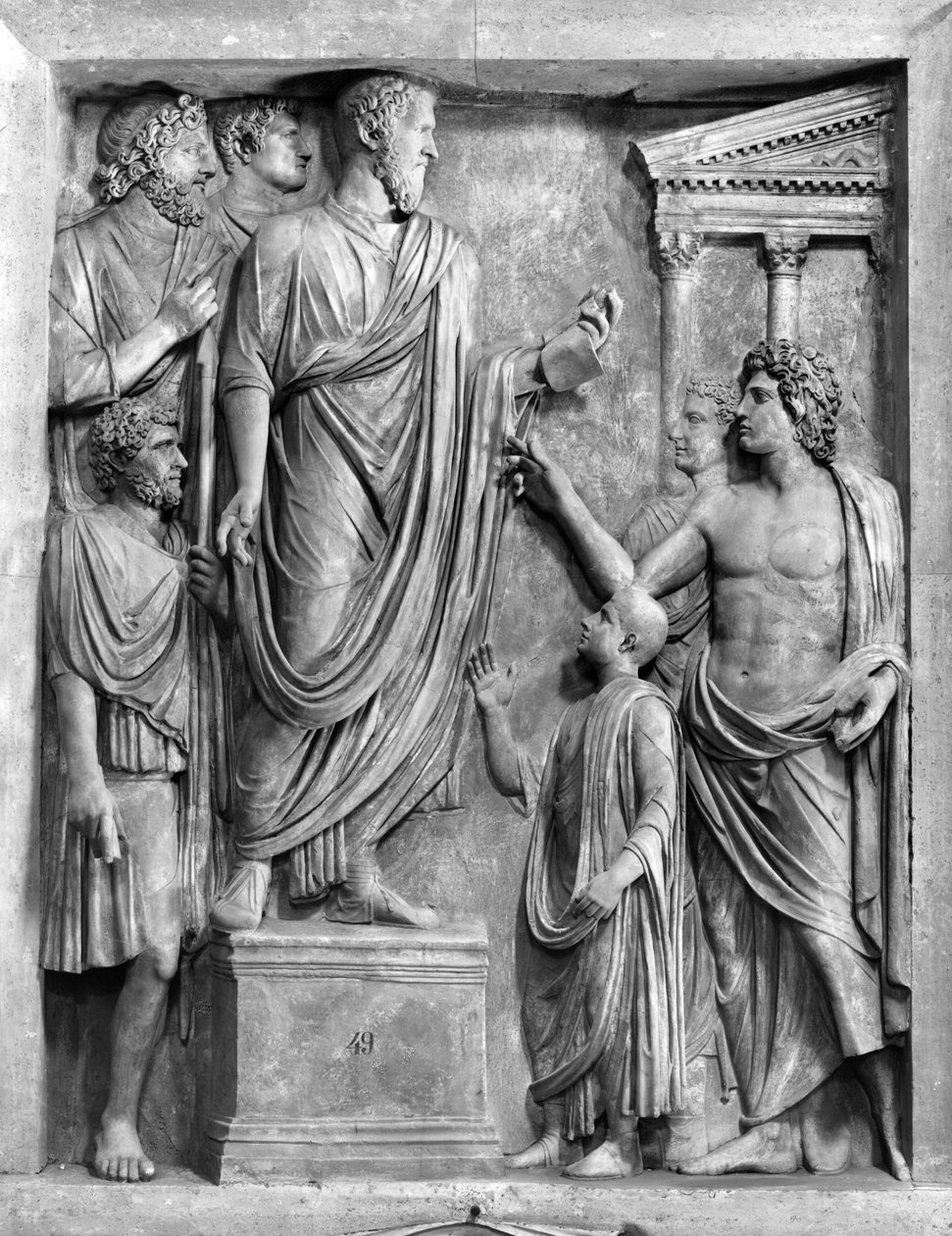 Marcus Aurelius (Kr. u. 121-180) beszédet mond a fórumon, vagy Hadrianus (i.sz. 76-138) Temetési beszédet mond Sabine számára, valószínűleg Kr.u. 3. vagy 4. században (márvány) (f/w fotó) alkotó: Roman Roman