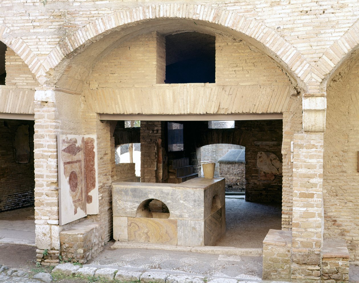 A római fürdő többi része Ostiában (Ostia). alkotó: Roman Roman