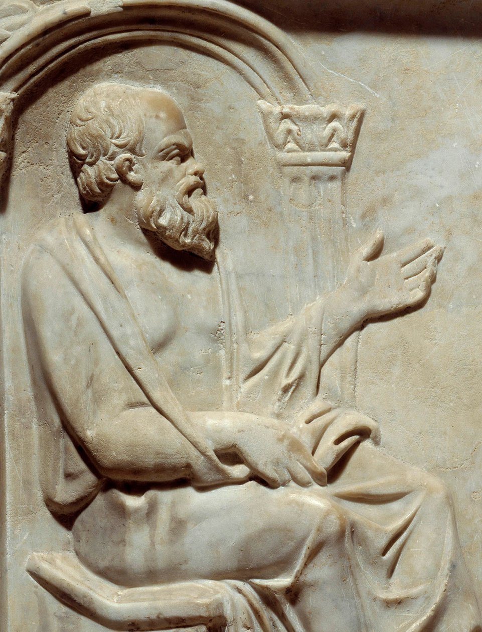 Római régiségek, Múzsák szarkofágja: Szókratész (Kr. e. 469-399) görög filozófus múzsájával. Részletek Párizs Louvre Múzeum. alkotó: Roman Roman