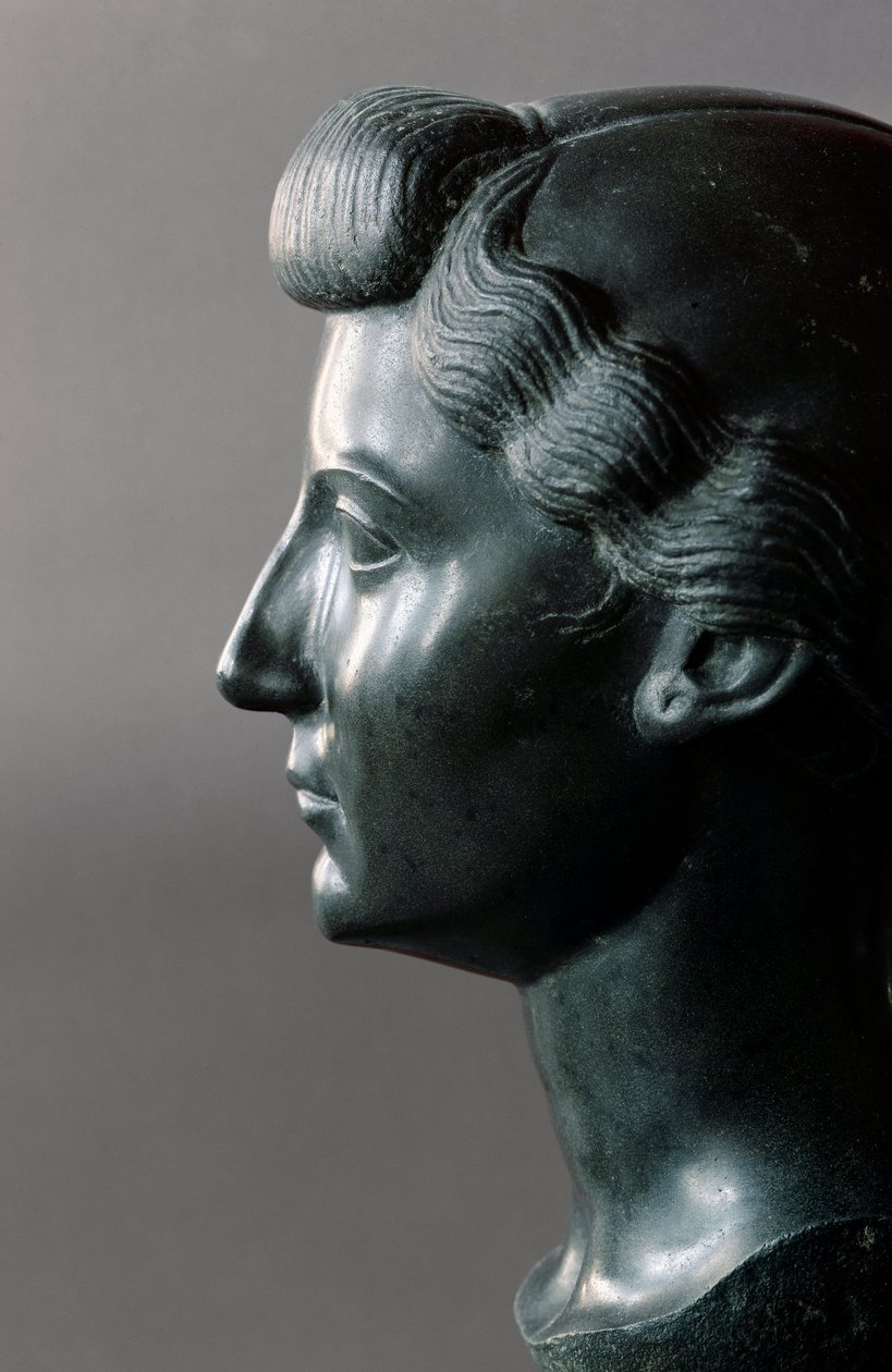 Római művészet: Livia (Kr. e. 55-i.sz. 29) mellszobra (Livia Drusilla Augusta), Augustus római császár (Octavianus, Octavianus vagy latinul Gaius Julius Caesar Octavianus) felesége (i. e. 61-14). Kr.e. 31. Bazalt szobor. Homályos. 0,32 m. Louvre Múzeum, Pá alkotó: Roman Roman