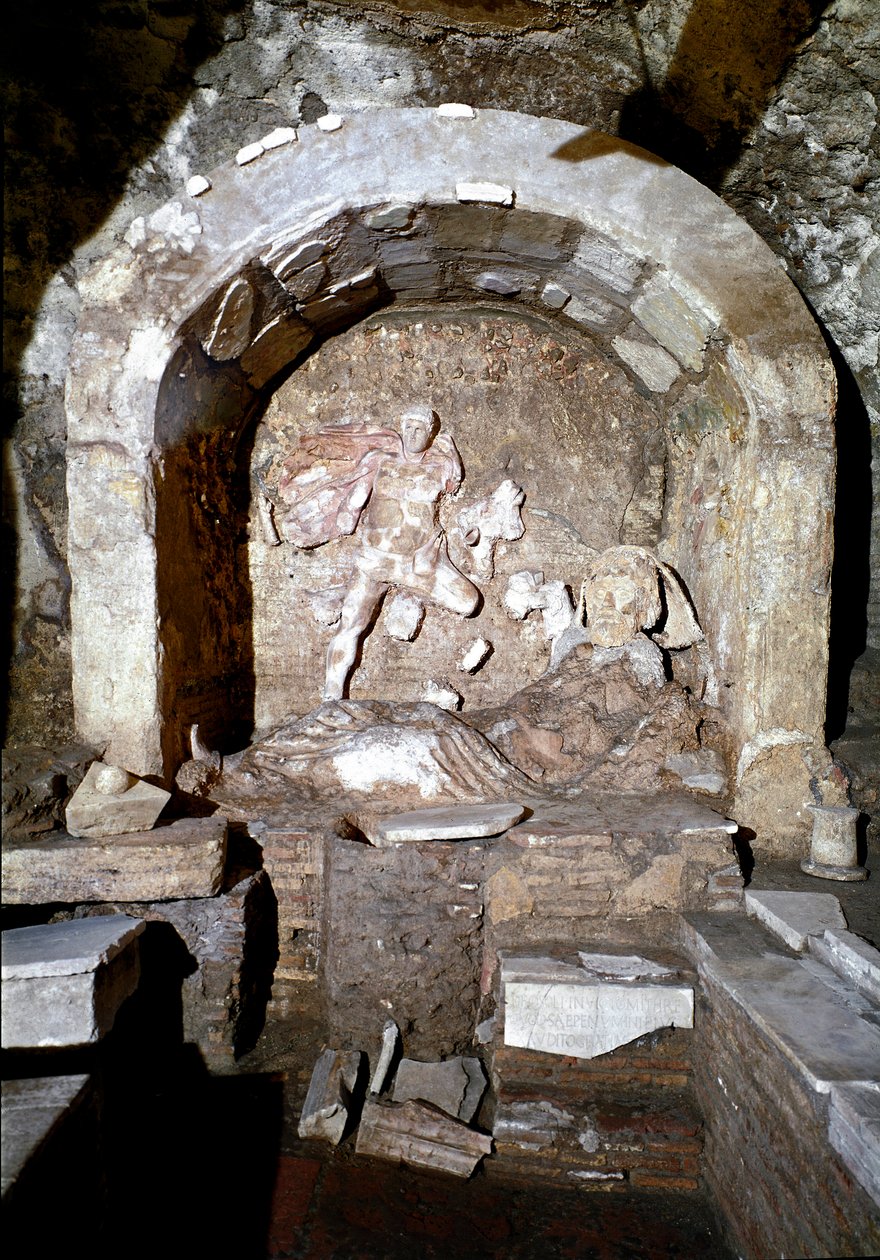 Római művészet: kilátás a Mithreumra (Mithraeum), a Mithra kultuszának szentelt szentélyre (Mythra vagy Mitra). Szent Priscilla (santa prisca) katakombái Rómában. alkotó: Roman Roman