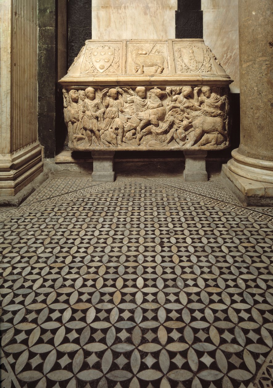 Római szarkofág vaddisznóvadász-jelenet domborműveivel, fedél díszíti a Medicis család karjait alkotó: Roman Roman