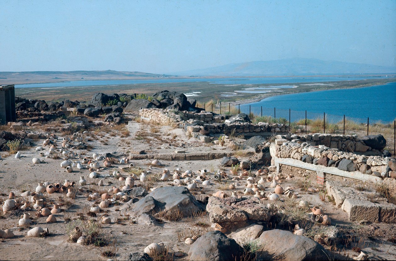 Helyi kilátás Tharros városára, az ősi puni-román kikötőre, amelyet a föníciaiak alapítottak Szardínián, Olaszországban alkotó: Roman Roman