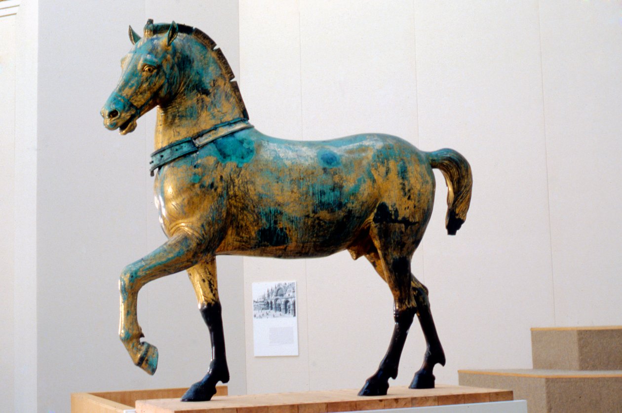 A San Marco négy diadalmas quadriga lova egyikének szobra (bronz) alkotó: Roman Roman