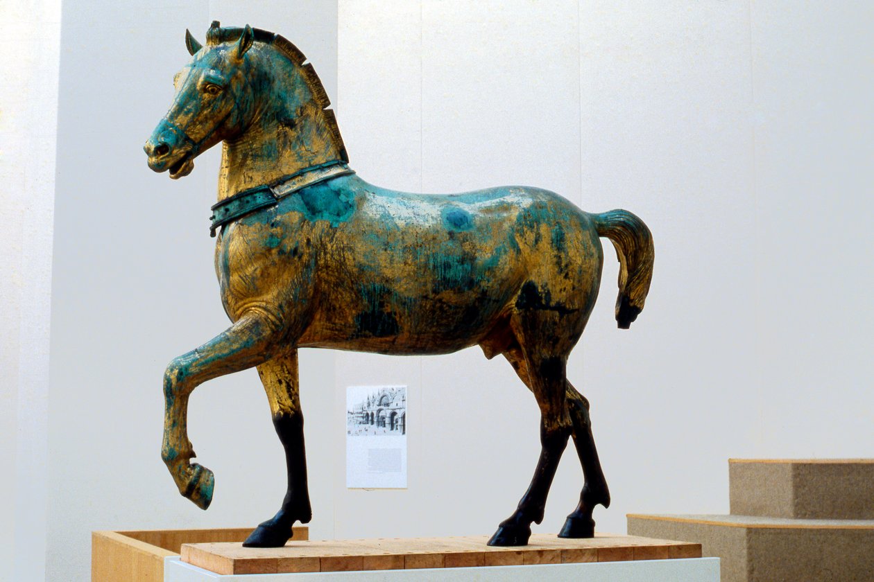 A San Marco négy diadalmas quadriga lova egyikének szobra (bronz) alkotó: Roman Roman