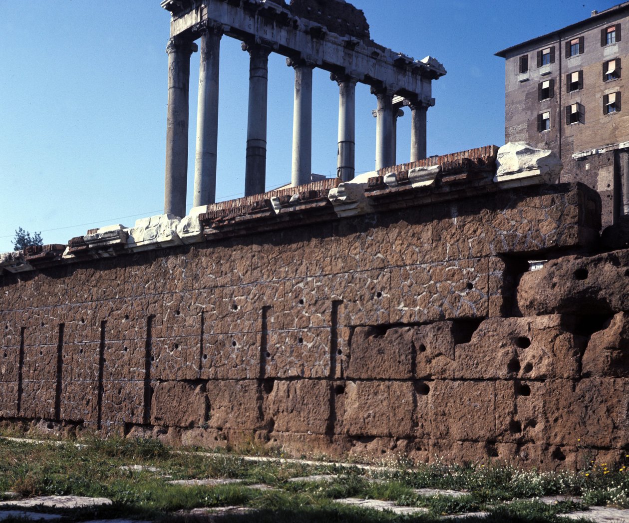 A Forum Romanum Rostres-ei. Róma alkotó: Roman Roman