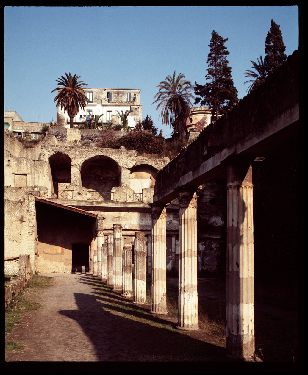 Kilátás a palestrára, Kr.e. V. század – Kr. u. 1. század alkotó: Roman Roman