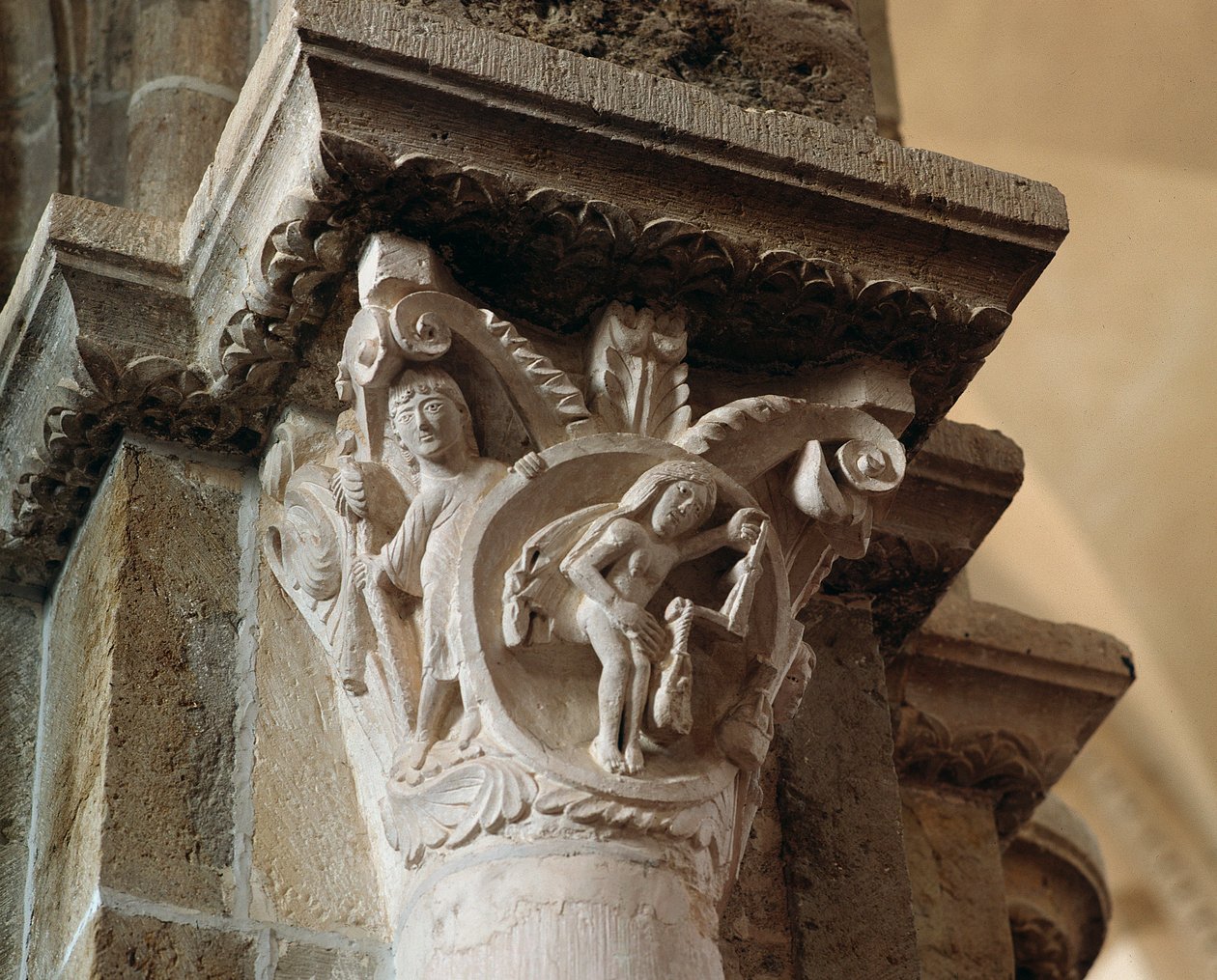 Mérleg (faragott tőke) alkotó: Romanesque
