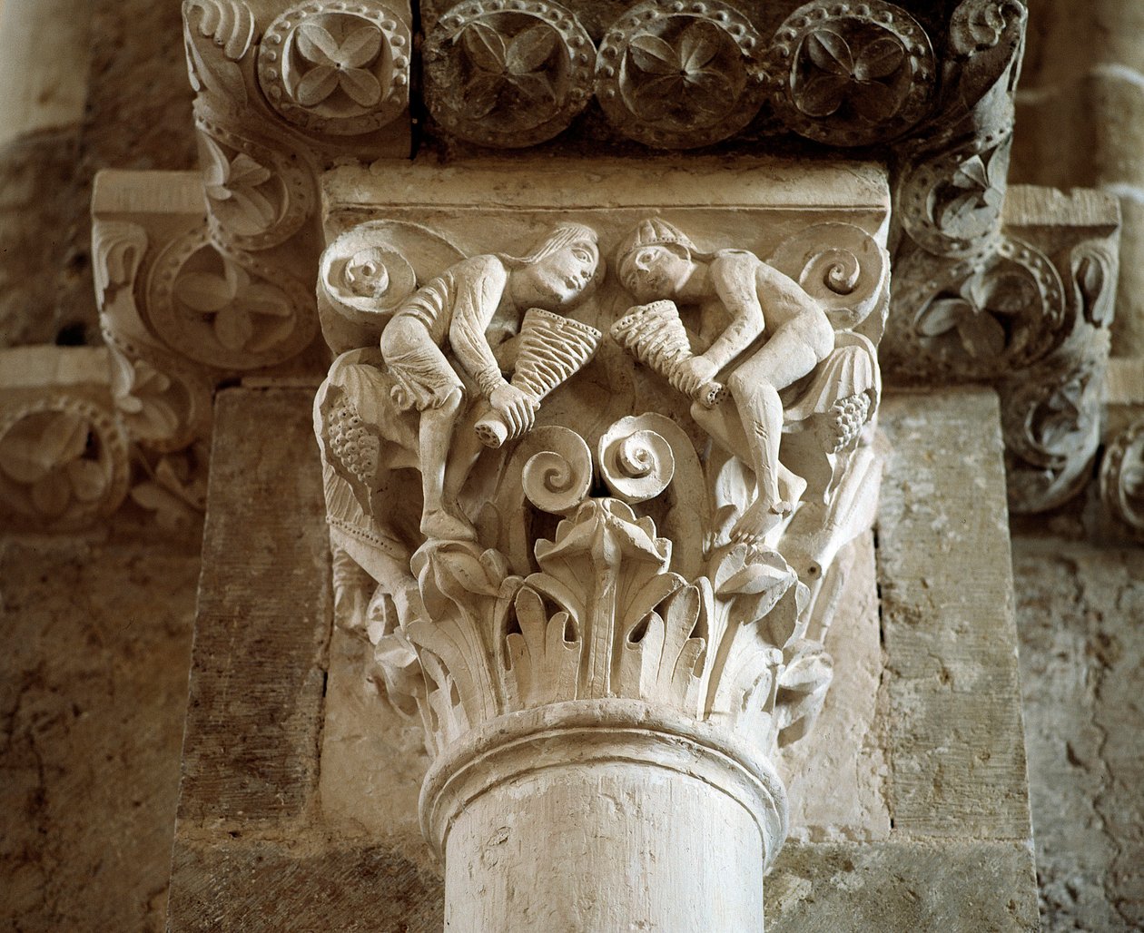 A szelek ábrázolása (faragott tőke) alkotó: Romanesque