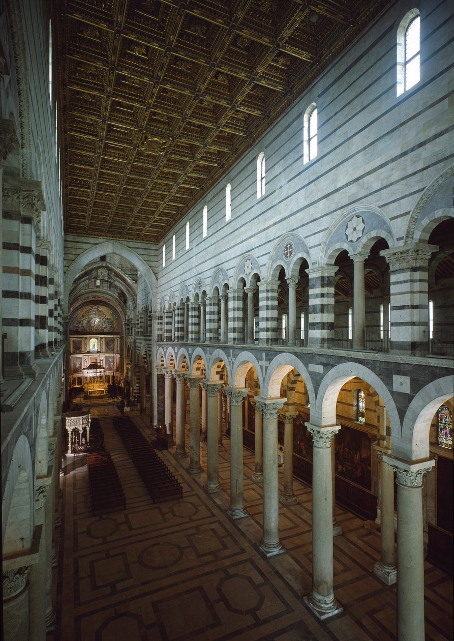 Kilátás a székesegyház központi hajójára (Duomo di Santa Maria Assunta di Pisa) 11-12. század, Pisa (fotó) alkotó: Romanesque