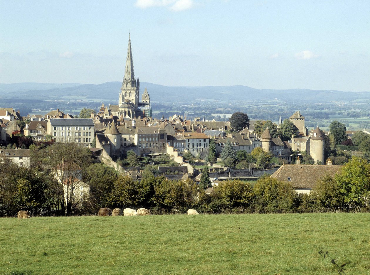 Kilátás Autun városára és a Cathedrale Saint Lazare-ra (13. századi román építészet). Saone és Loire, Burgundia, Franciaország. alkotó: Romanesque