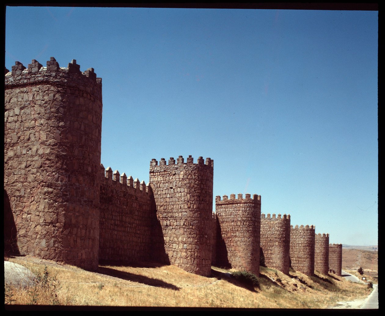 Kilátás Avila falaira, Spanyolország (Kilátás Avila falaira, Spanyolország) alkotó: Romanesque