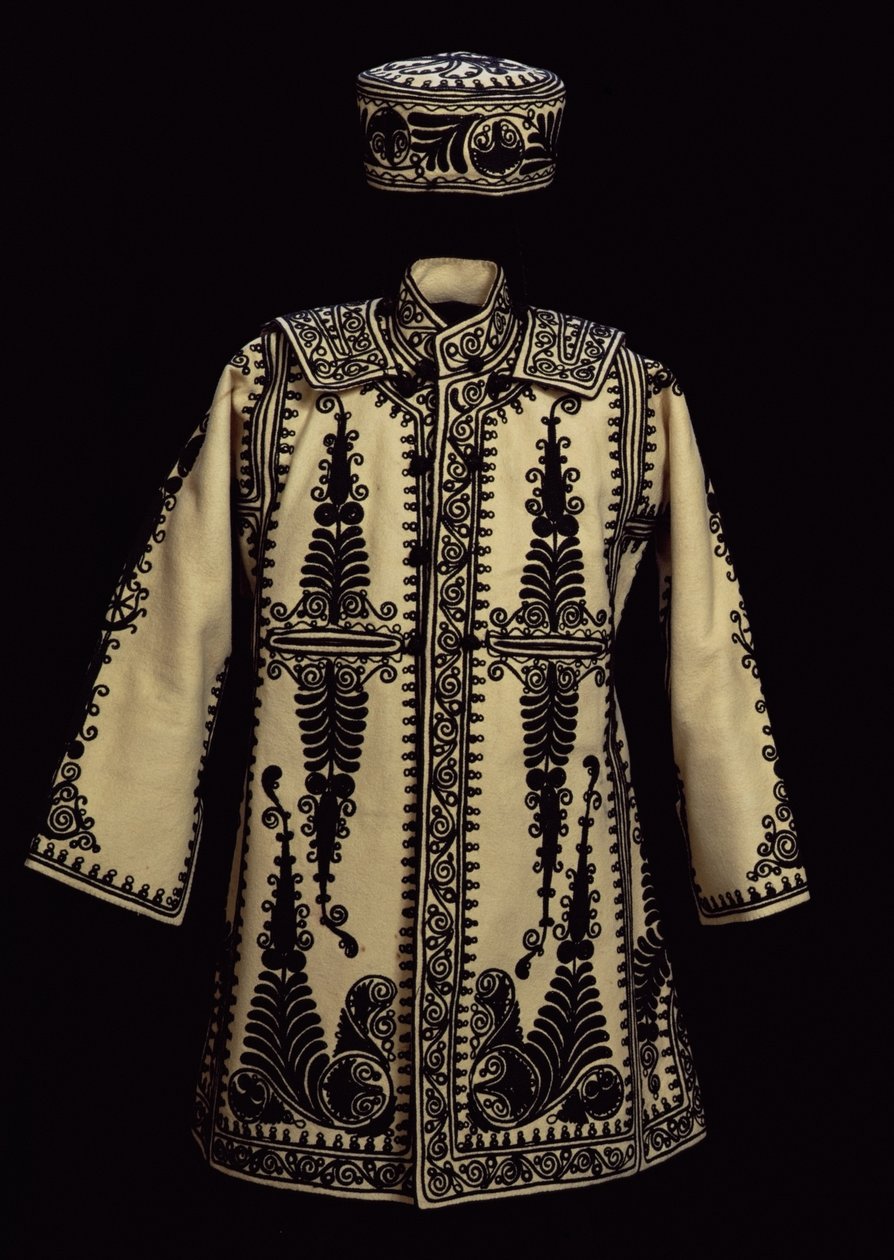 Kabát és sapka (textil) alkotó: Romanian School