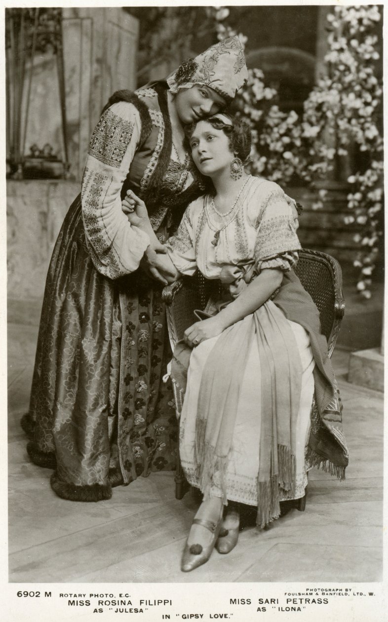 Rosina Filippi és Sari Petrass, színésznők, 1912. alkotó: Rotary Photo