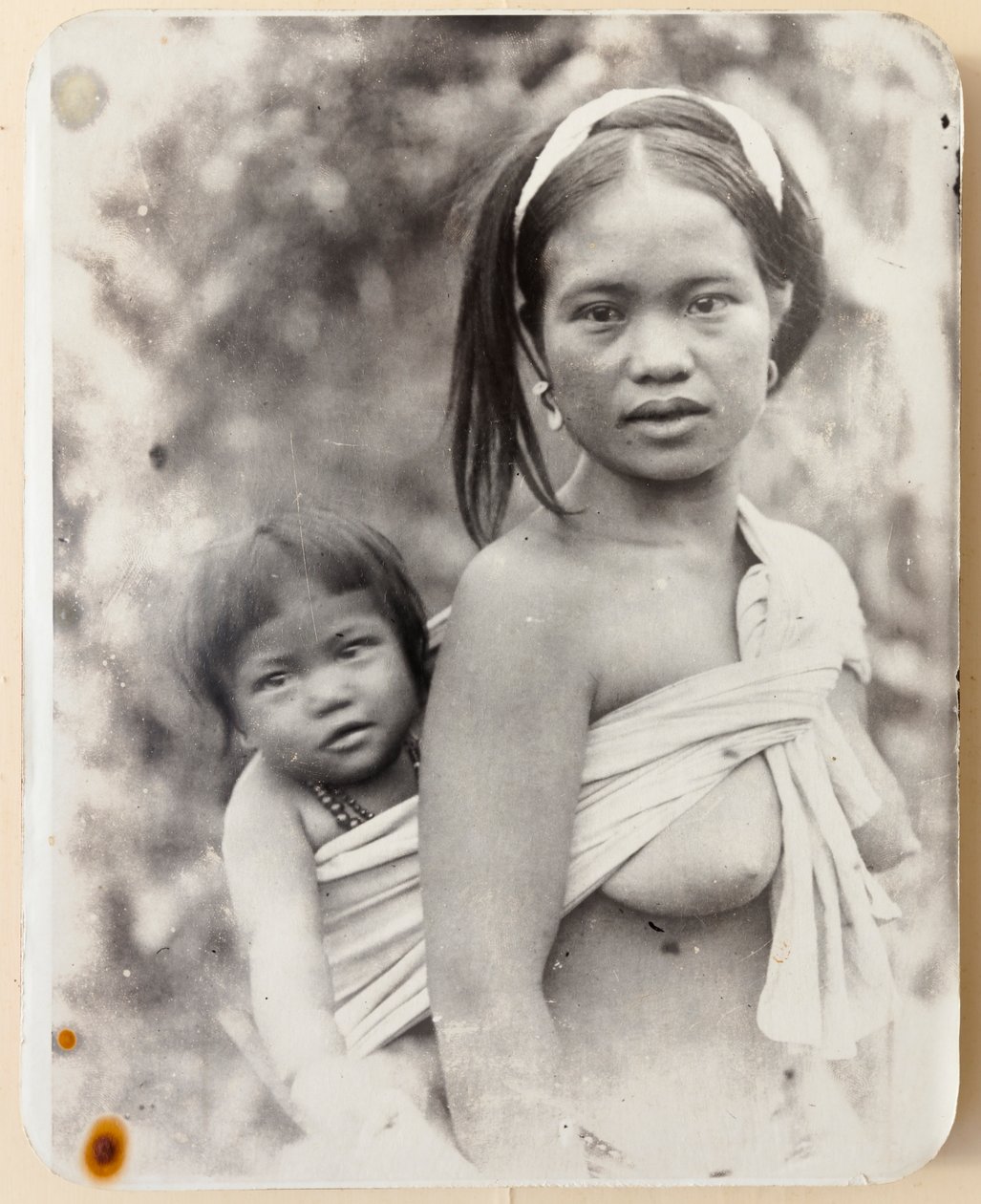 Ifugao anya és gyermeke alkotó: Roy Barton