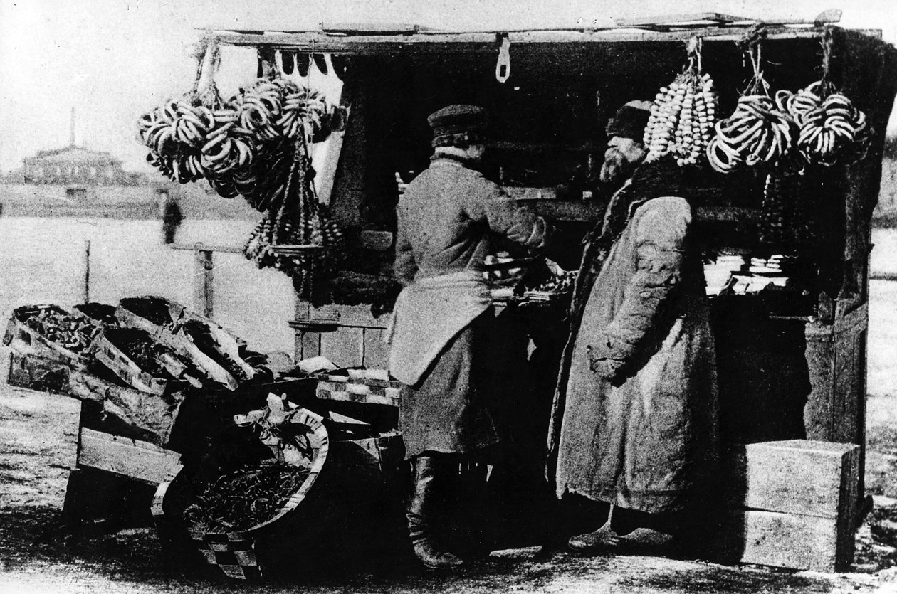 Élelmiszer- és termékbódé, Szentpétervár, C19. vége alkotó: Russian Photographer
