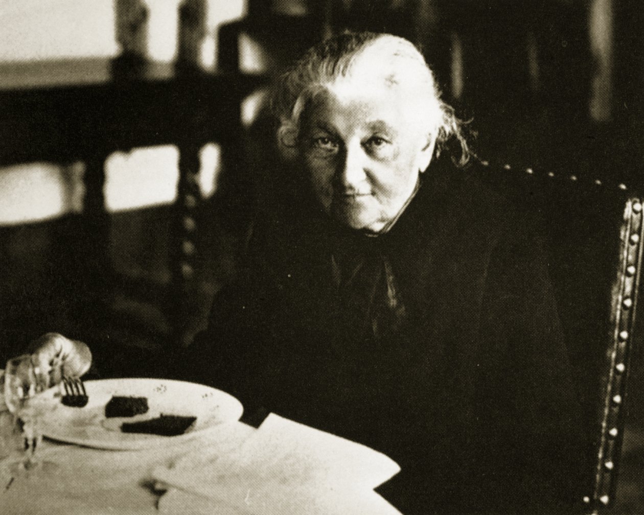 Katherina Breshkov-Breshuskay (szépia fotó) alkotó: Russian Photographer