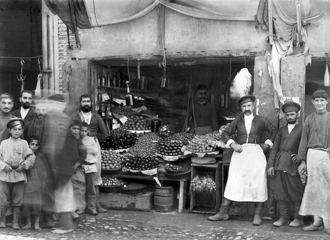 Piaci bódé Szentpéterváron, 1900 körül alkotó: Russian Photographer