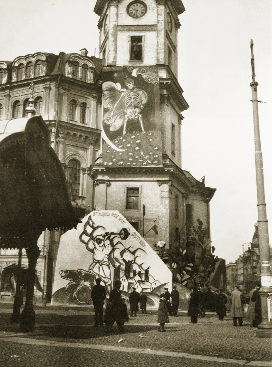 A bolsevikok hivatalos épületeket fednek le művészetükkel, Szentpétervár (szépia fotó) alkotó: Russian Photographer