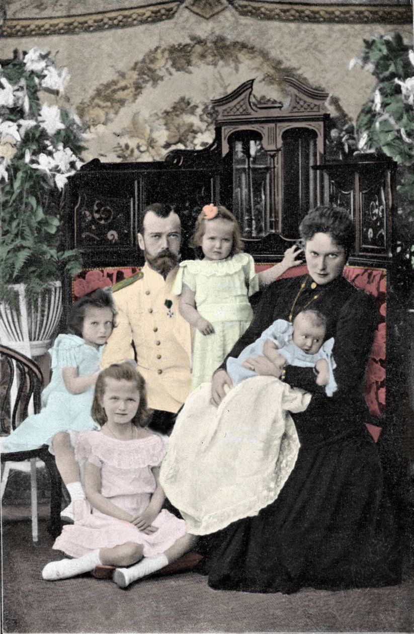 Miklós cár (1868-1918) családi portréja 1901-1902 körül alkotó: Russian Photographer