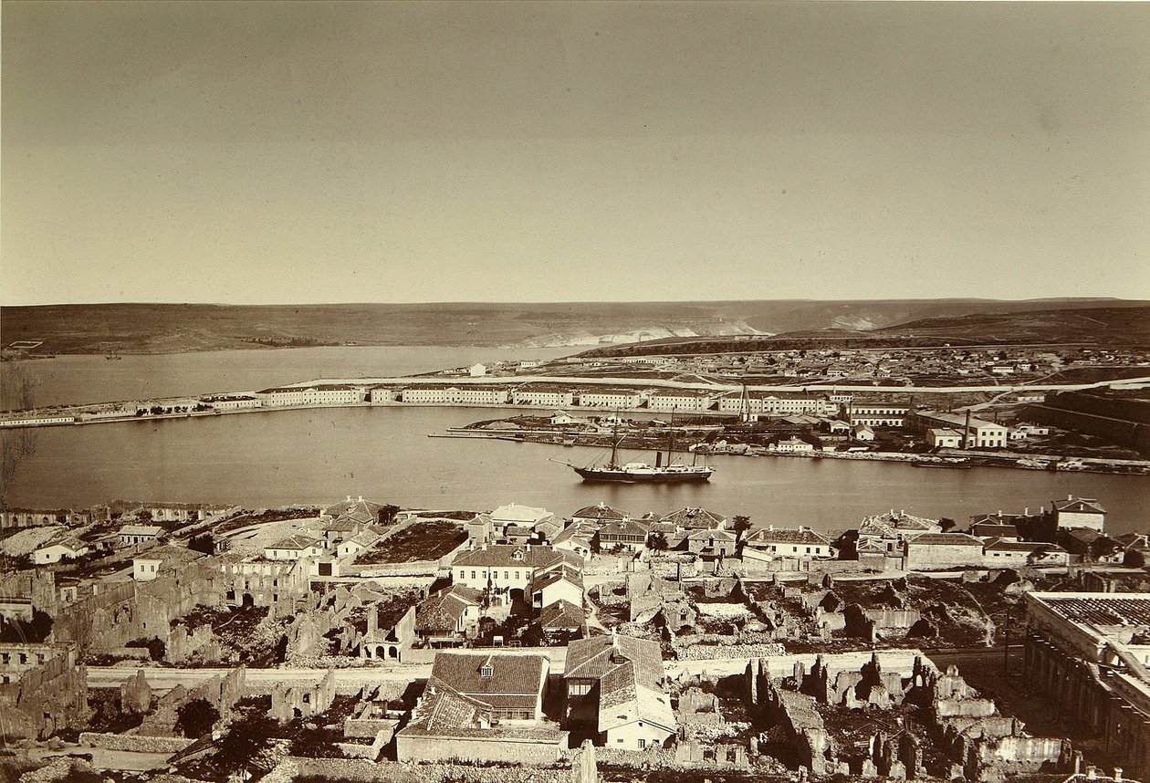 A Déli-öböl és a Paul-fok Szevasztopolban (Sebastopol). Albumin fotó, 1850-es évek vége. Anyagi Kultúratörténeti Intézet, Szentpétervár alkotó: Russian Photographer