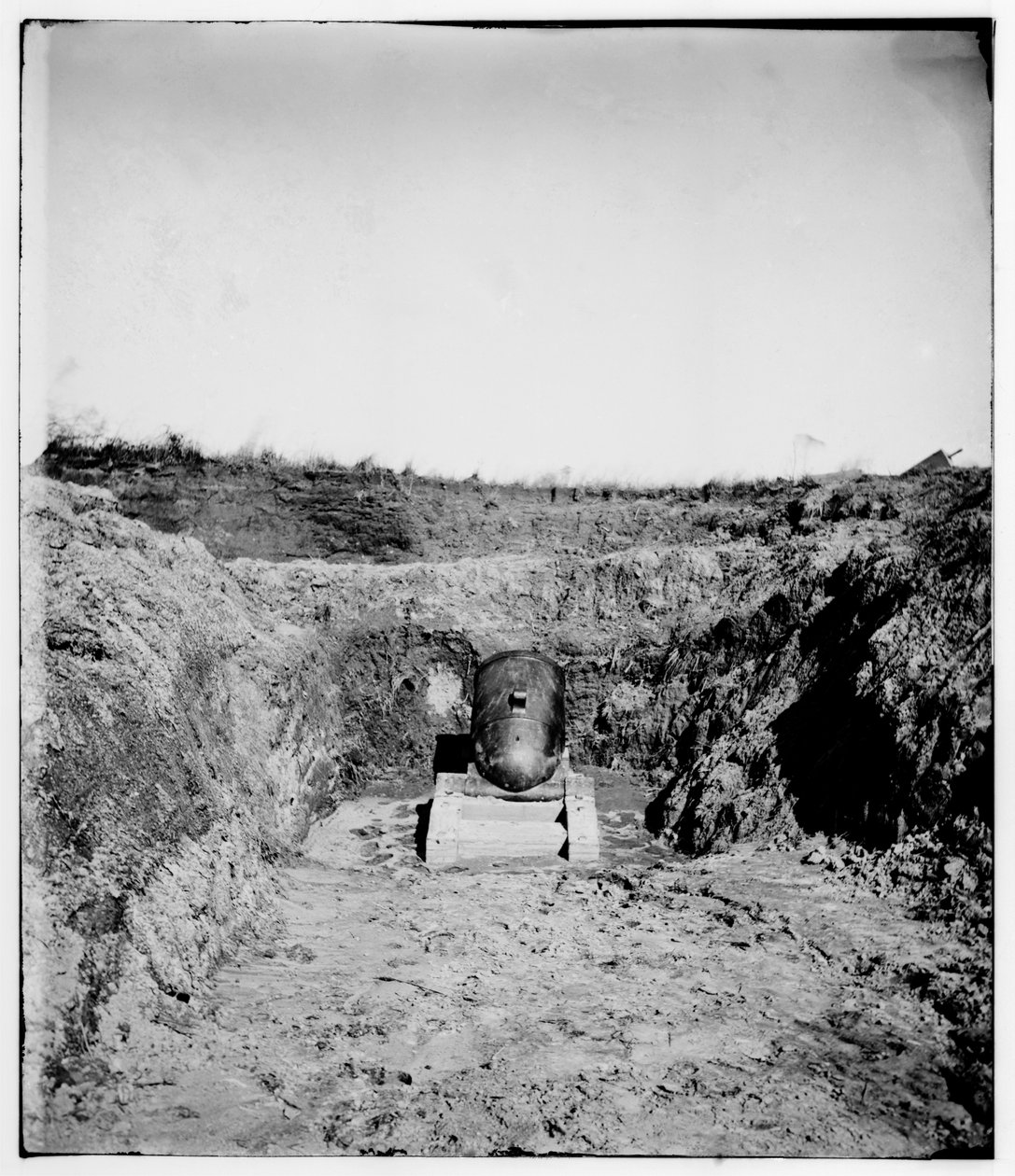 Mired Confederate aknavető Fort McAlisterben, Savannah közelében, Georgia államban, 1864 alkotó: Samuel A. Cooley