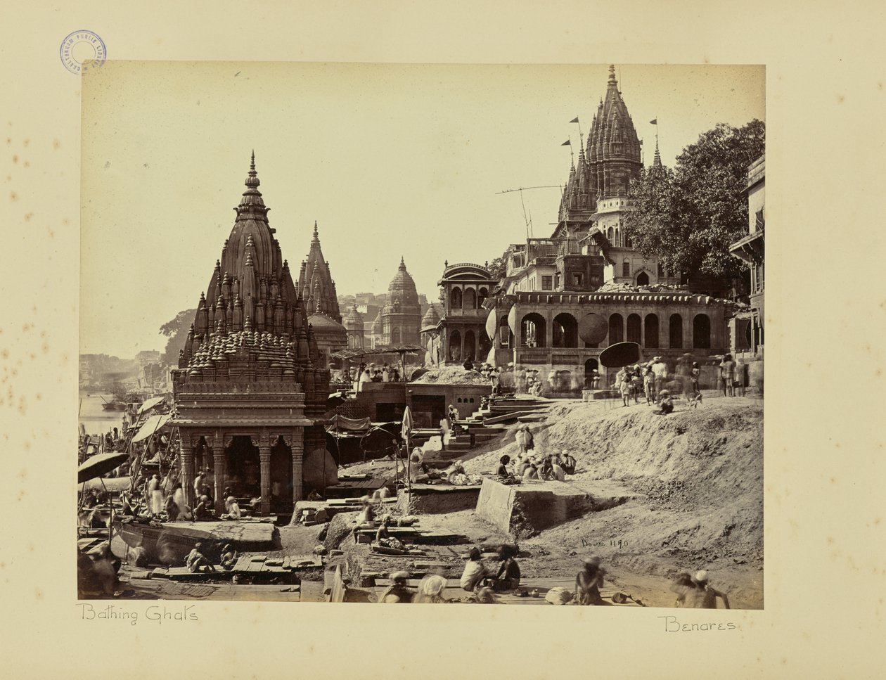 Benáresz; „Vishnu Pud” és más templomok az égető ghat közelében alkotó: Samuel Bourne