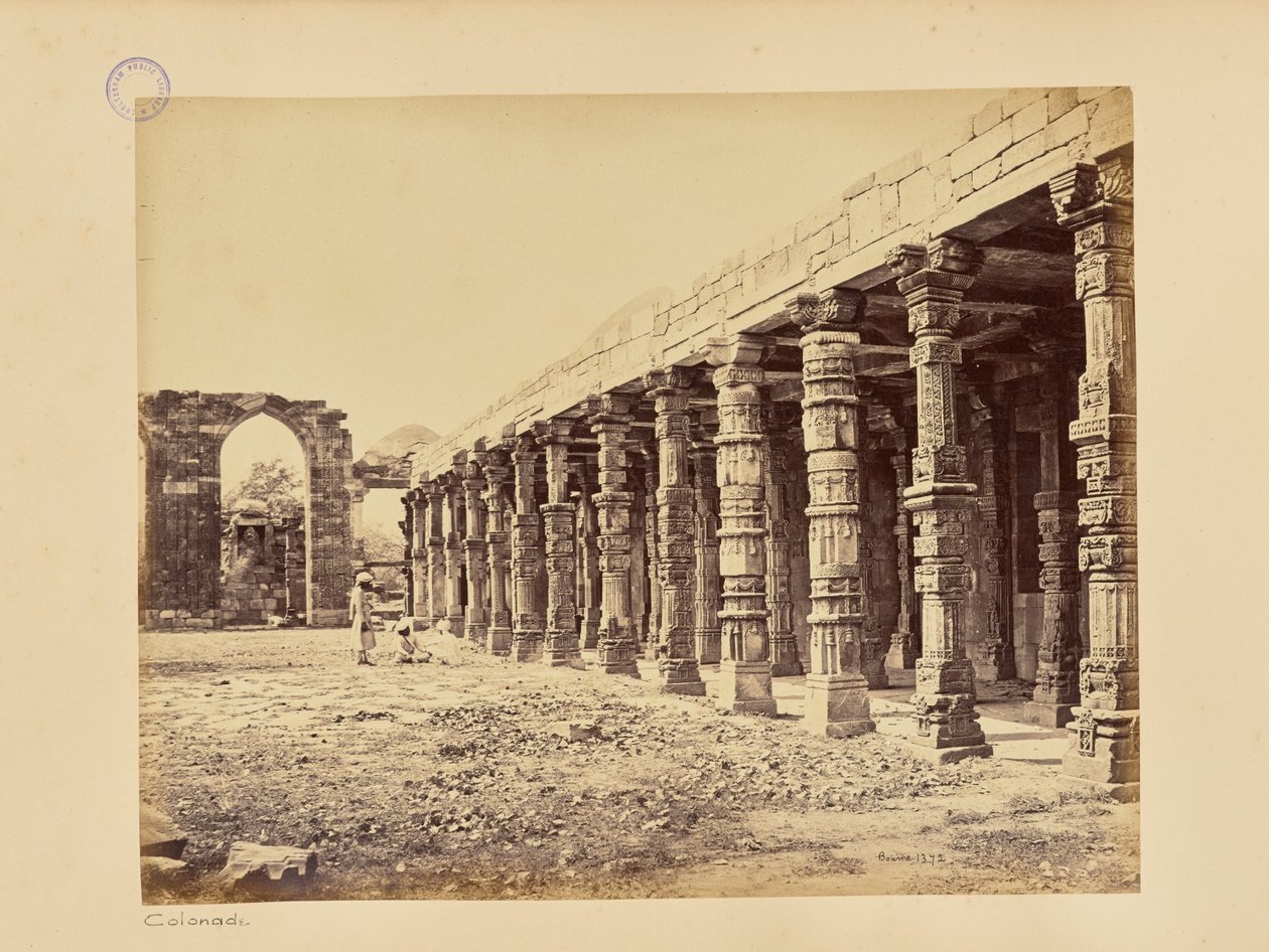 Delhi; hindu oszlopcsarnok a Qutb Minarnál, északi oldal alkotó: Samuel Bourne