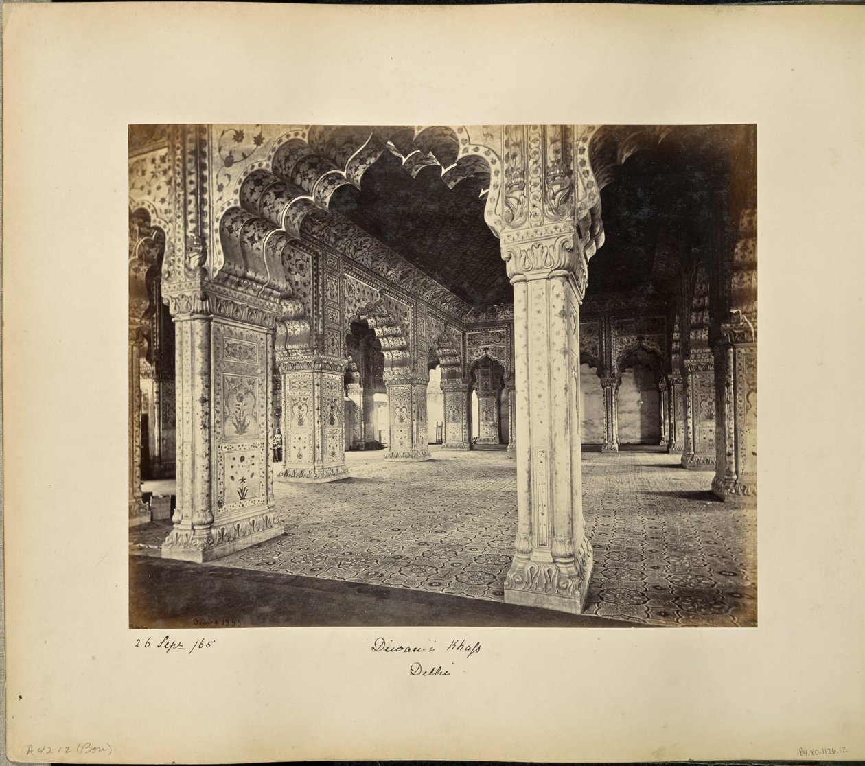Delhi; a palota, a Diwan-i-Khas belső tere alkotó: Samuel Bourne