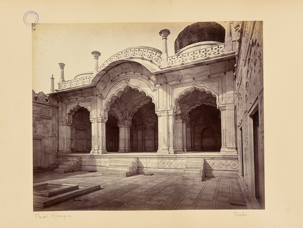 Delhi; a palota, a Moti Masjid (Gyöngymecset) alkotó: Samuel Bourne