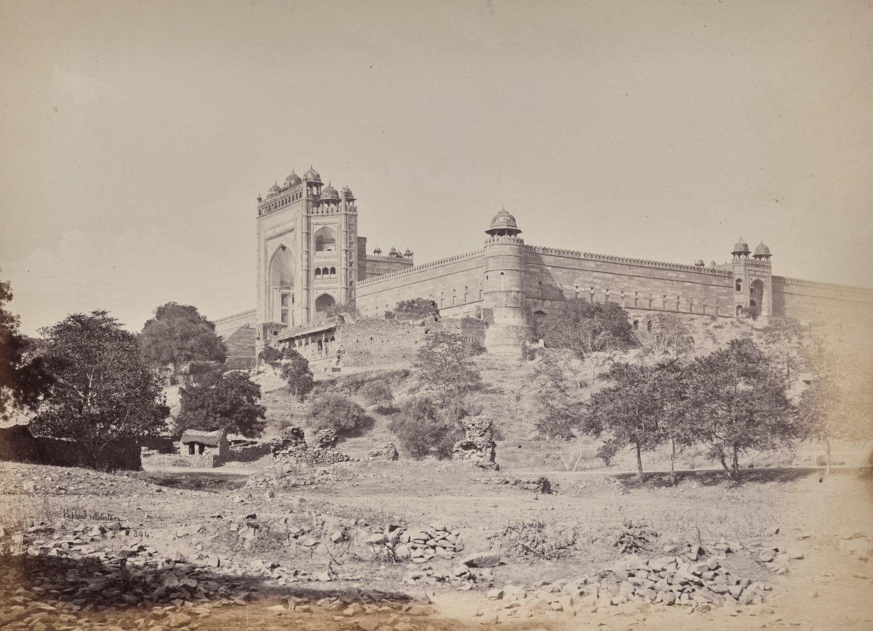 Fatehpur Sikri erődje Agra közelében. Akbar császár rezidenciája alkotó: Samuel Bourne