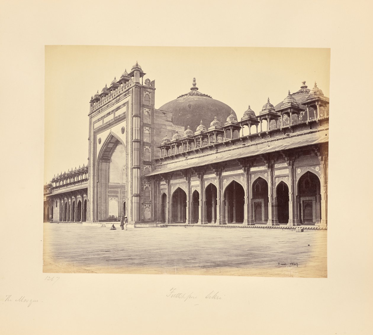 Fatehpur Sikri; a négyszög nyugati oldalán álló mecset alkotó: Samuel Bourne