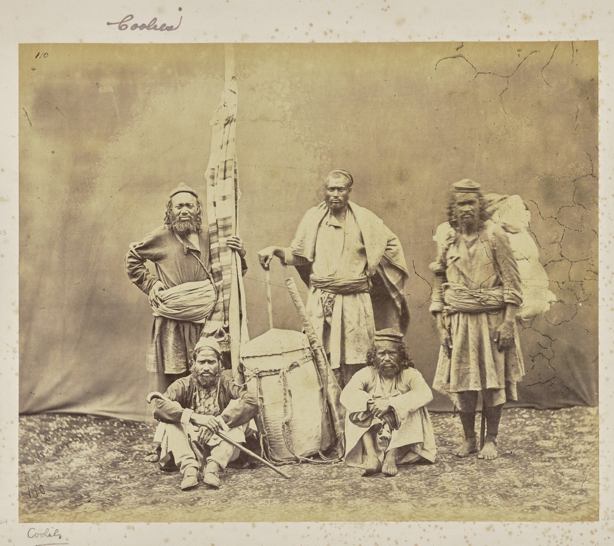[Hegyi munkások Shimlában Khiltával és Dandyvel] alkotó: Samuel Bourne