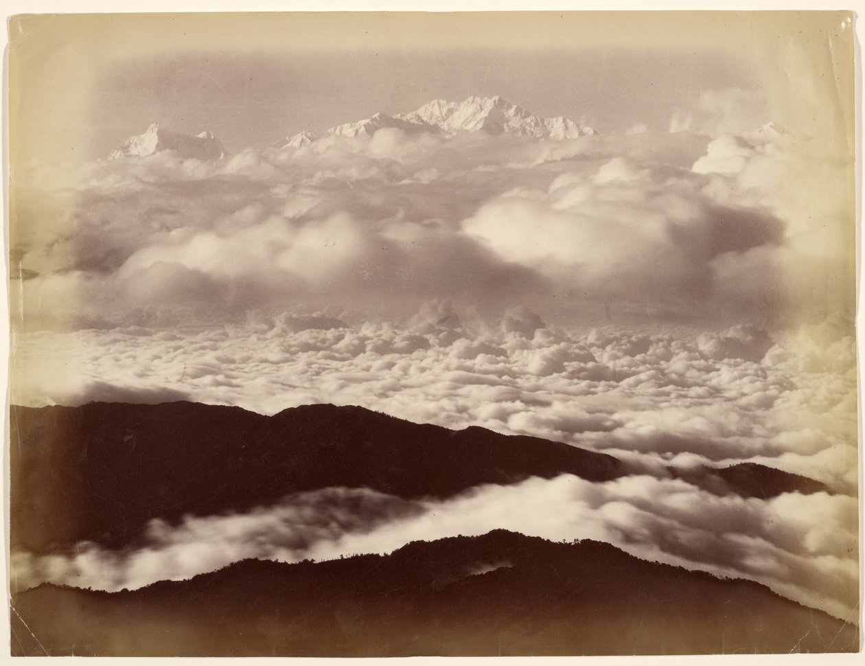 Napkelte Kimchimjimján. alkotó: Samuel Bourne