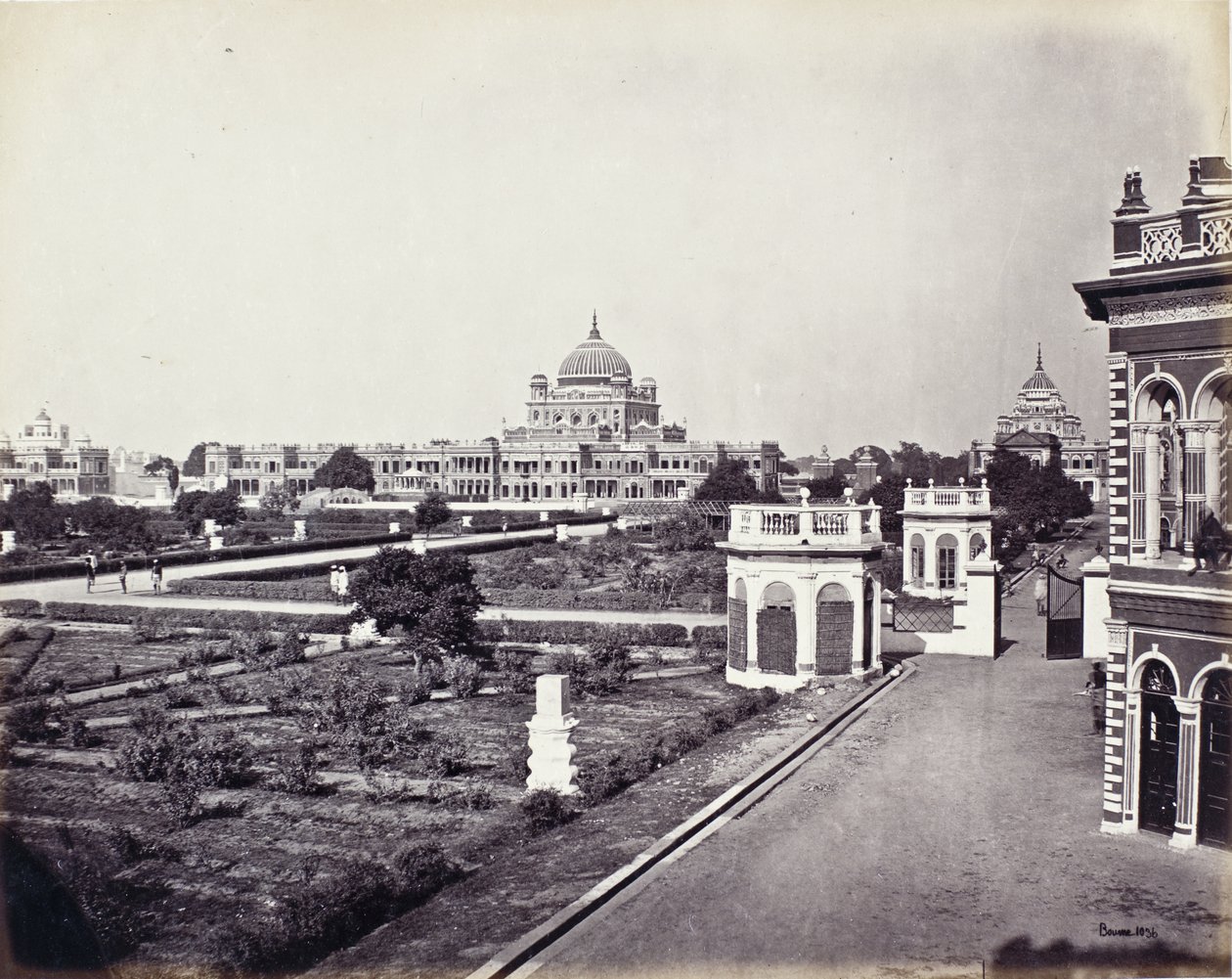 Kilátás a Qaisar Bagh-palotában alkotó: Samuel Bourne