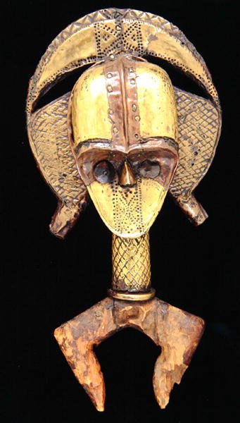 Ereklyetartó figura, Kota kultúra (fa, réz, sárgaréz és vas) alkotó: School African