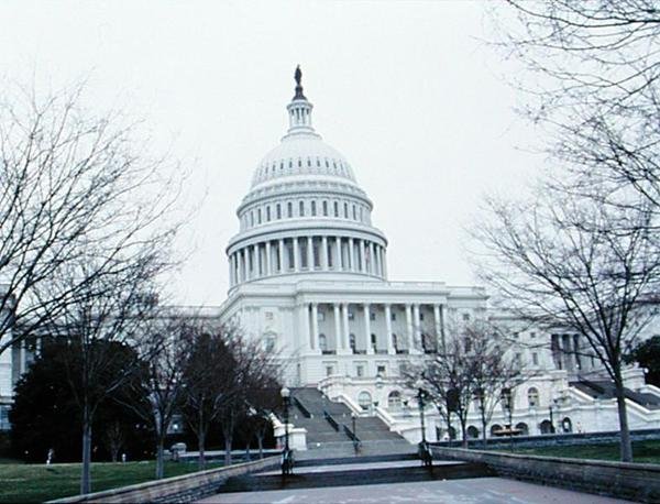 A Capitol Hill, először 1793-ban épült (fotó) alkotó: School American