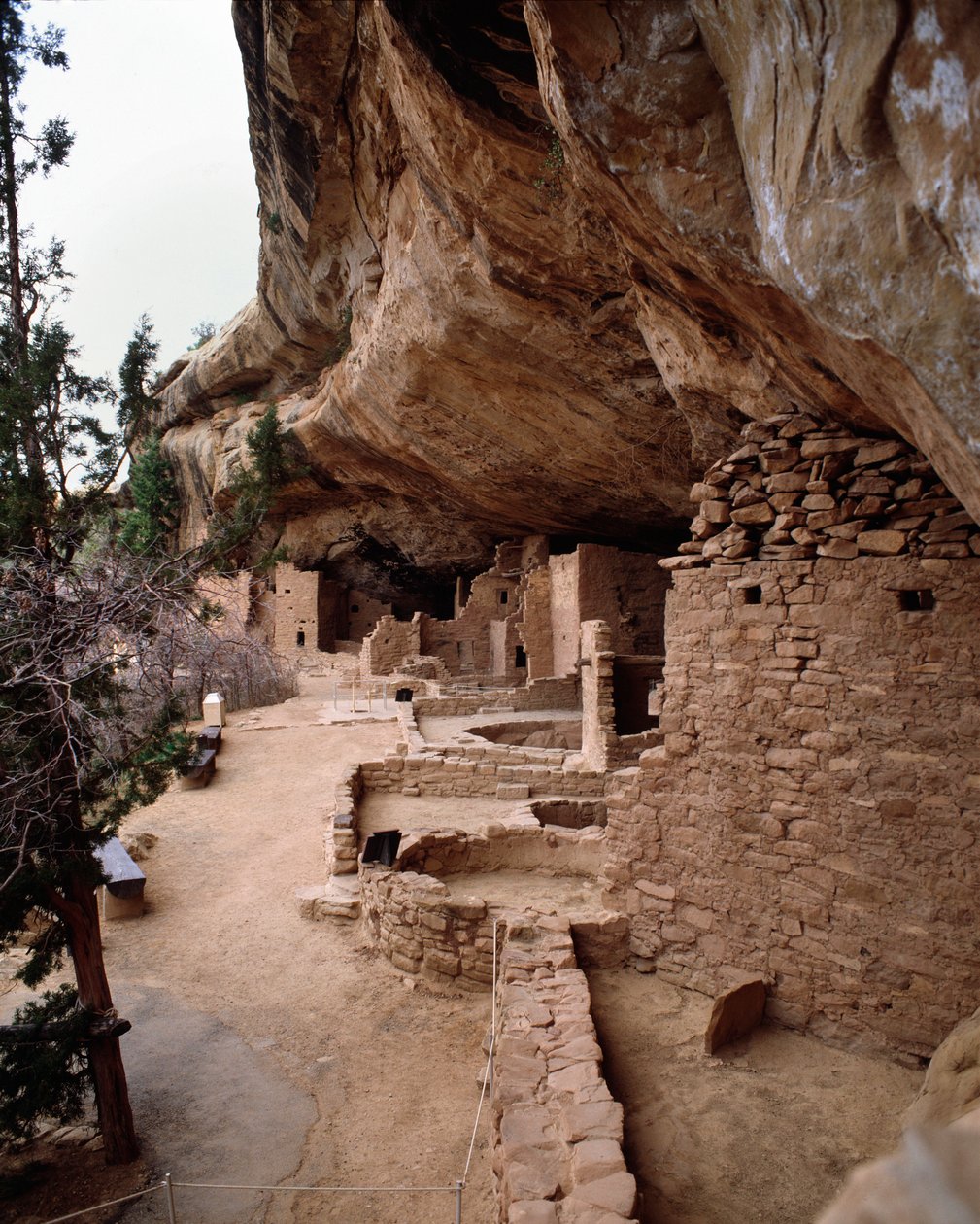 Kilátás a lucfenyő házról (1993, fényképezés) alkotó: School Anasazi