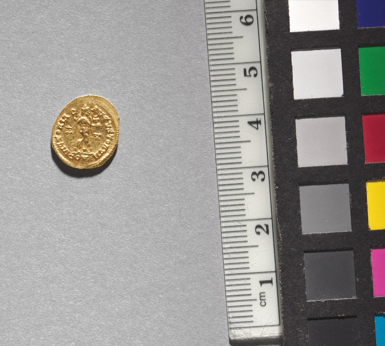 Solidus of Arkadios (háton), 395-408 (arany) (lásd a CVL 499734 előlapját) alkotó: School Byzantine