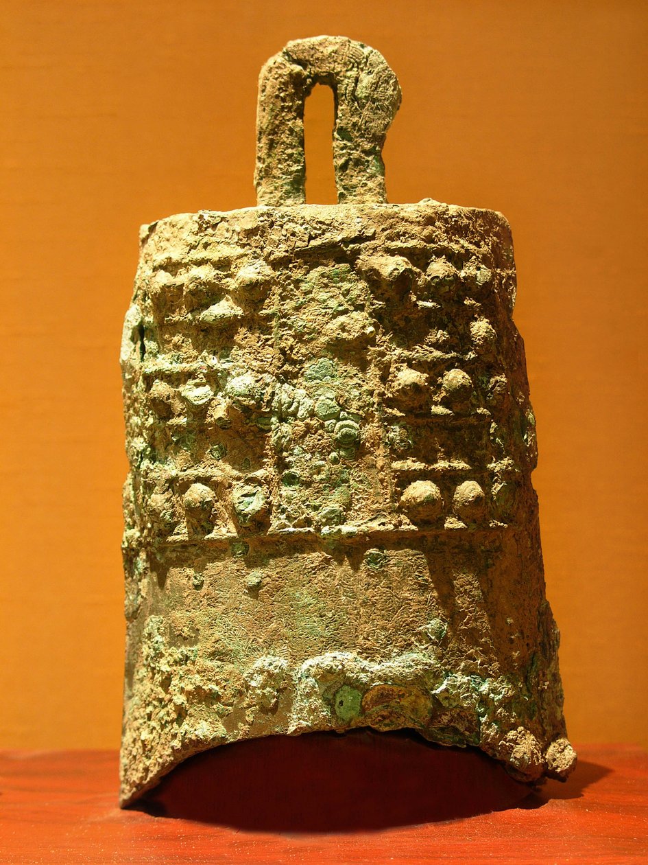 Bronz harang (i. e. 770-476), Xiangmenben fedezték fel. Fényképészet, Leonard de Selva, Suzhou Múzeum, Kína, 2006. alkotó: School Chinese