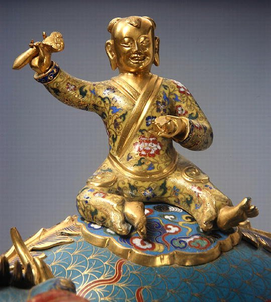 Részlet egy lovasról egy Qilin-párból, Qianlong korszakból (1736-95) (cloisonne és champleve zománc aranyozott fémmel) (lásd még: 272142) alkotó: School Chinese