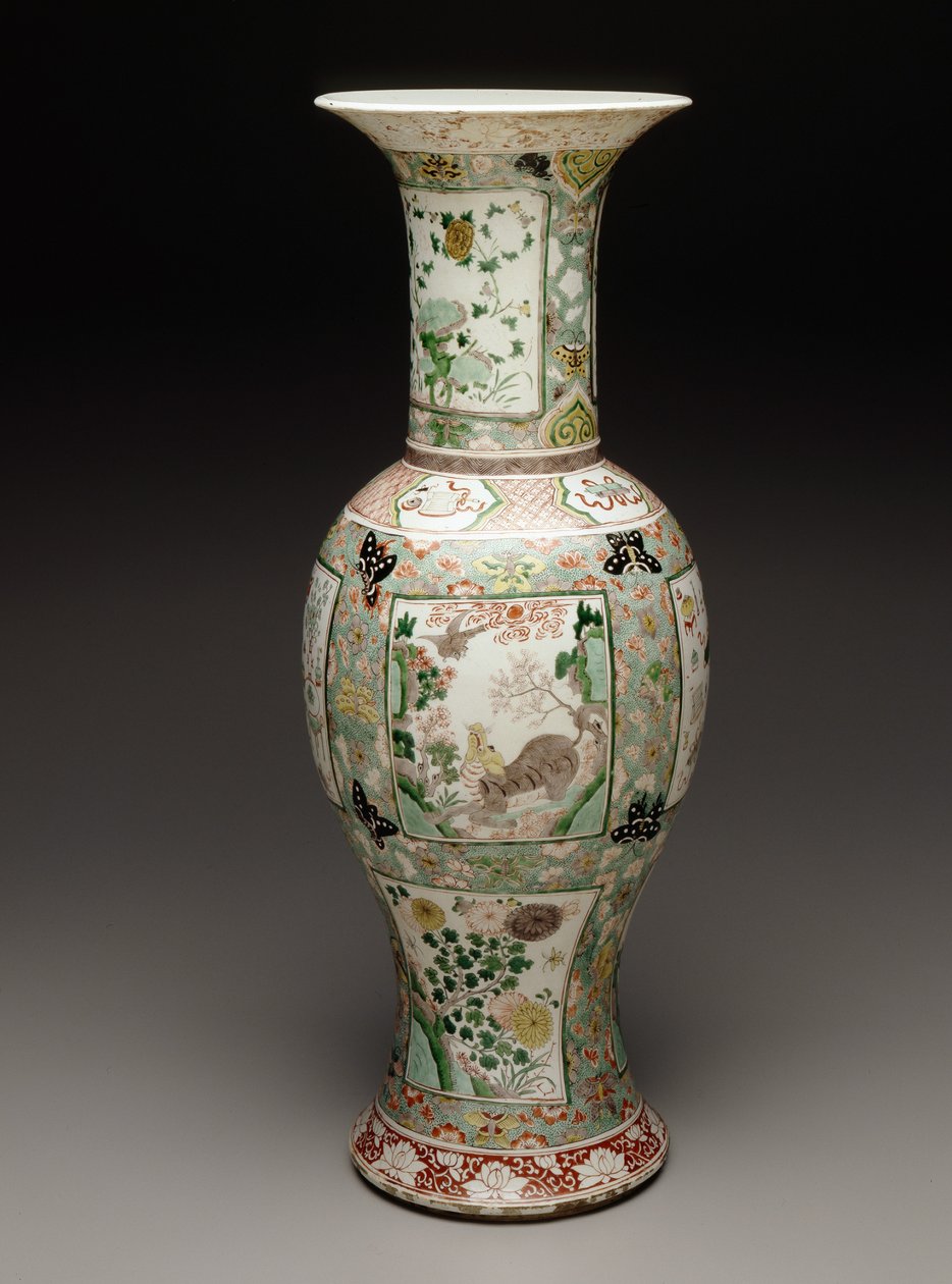 Váza, 1700 körül (porcelán és zománc) alkotó: School Chinese
